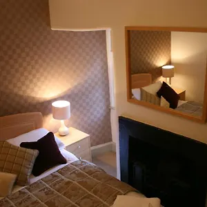 royal-mile-budget-apartments.edinburghhotelsuk.org/