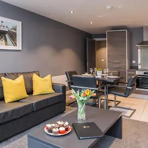 dream-apartments-st-thomas-hall.belfasthotelsireland.com/